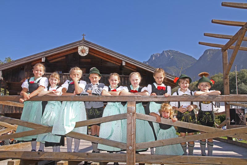 Kaiser Reich Kiefersfelden bayersicher herbst Trachtenverein